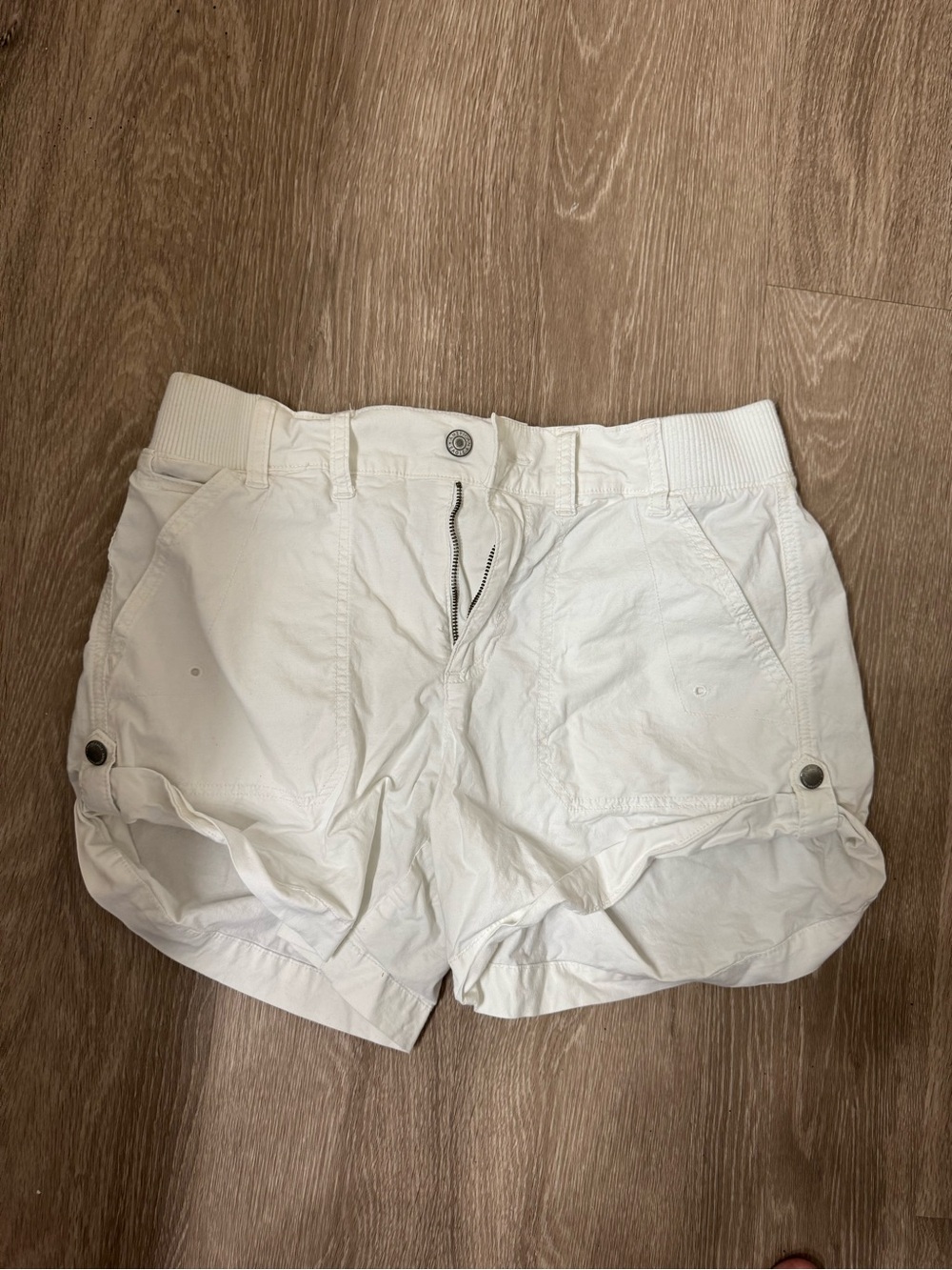 AE Stretch Cargo Shorts